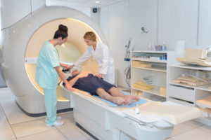 病人正在做核磁共振扫描