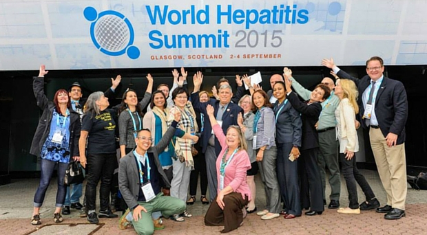 代表来自世界各地的肝炎患者群体的代表们很高兴聚集在格拉斯哥。
